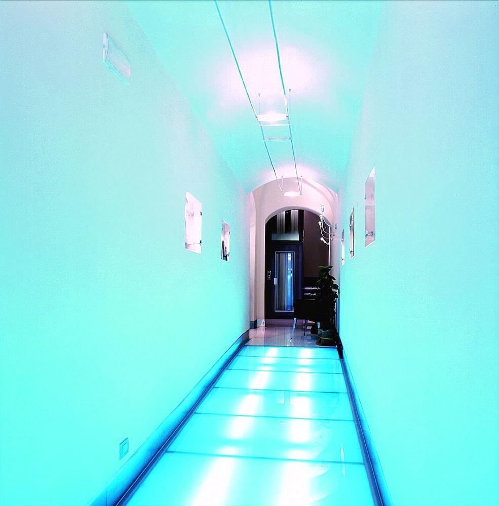 MH Design Hotel Napels Buitenkant foto