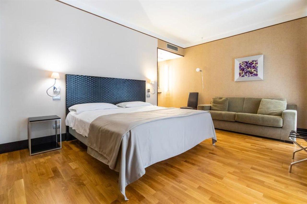 MH Design Hotel Napels Buitenkant foto