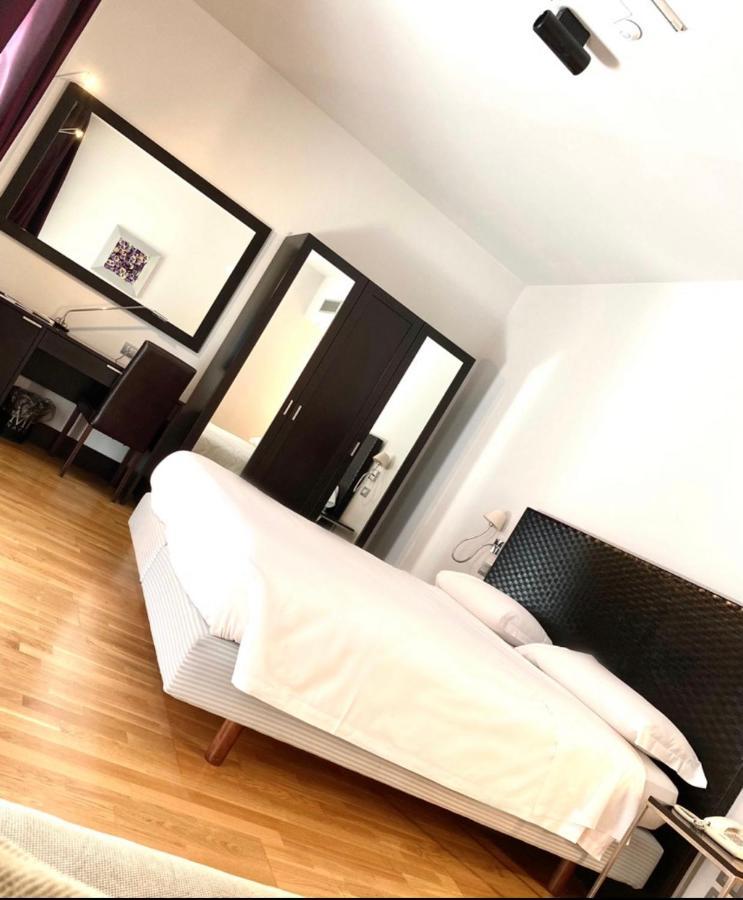 MH Design Hotel Napels Buitenkant foto