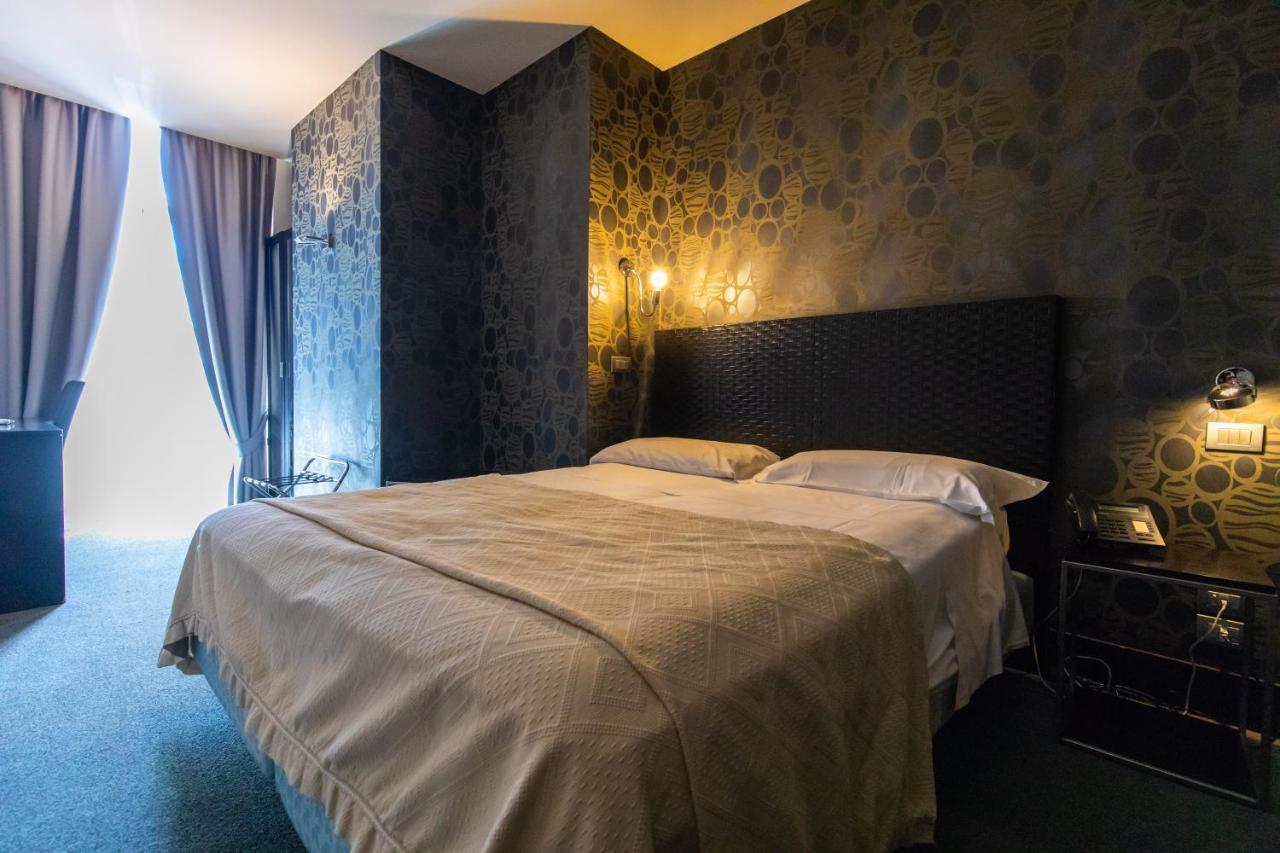 MH Design Hotel Napels Buitenkant foto