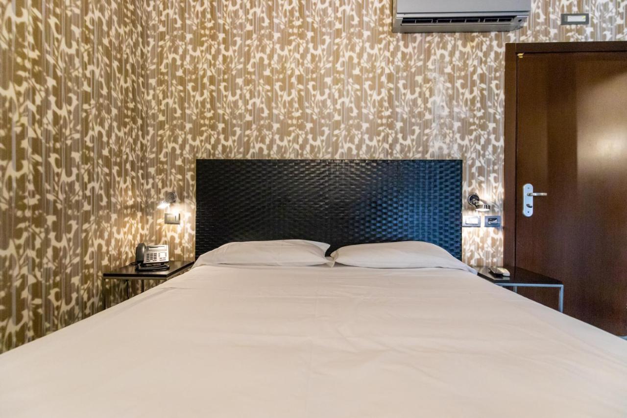 MH Design Hotel Napels Buitenkant foto